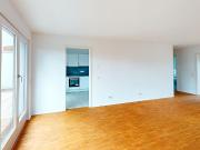 Tolle 2 Zimmer Wohnung mit Dachterrasse und neuer EBK Tolle 2 Zimmer Wohnung mit Dachterrasse und neuer EBK