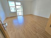 Tolle 3 Raum Wohnung mit 2 Balkonen und Stellplatz