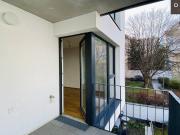 / TOLLE ANBINDUNG / ZWEI ZIMMER / 2. OG / NACH INNENHOF...