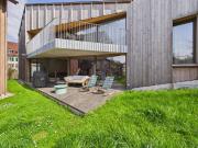 PREISHIT ARCHITEKTONISCHES MEISTERWERK MIT GARTEN