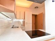 TOLLE GELEGENHEIT! 2 PARKPLÄTZE! Ein Schatz in...