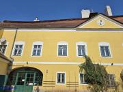 Tolle Lage – eigenwillige 3 Zimmer Altbau Wohnung für 1...