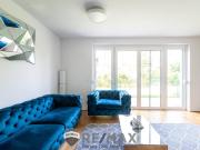 Tolle Lage, Tolles Haus LOBAU inkl. Autoabstellplatz