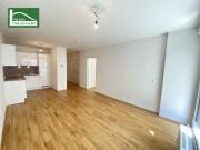 Innenhof Balkon und top Infrastruktur! Neubau Wohnung...