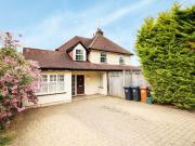 Tolmers Road, Cuffley EN6, 5 bed detached house to rent,...