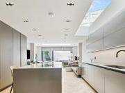 Tonsley Street, London, 4 Bedroom Terraced