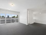 Toorak Living, Flooded with Light