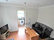 Tooting Bec Road, Tooting Bec, 3 Bedroom Flat