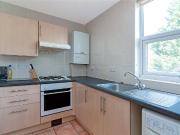 Tooting Bec Road, Tooting, London SW17, 3 bed flat to...