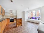 Tooting High Street, London SW17 2 bed flat to rent...