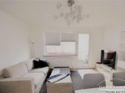 Top 2 Zi. Wohnung mit 2 Balkonen und Stellplatz im Zentrum