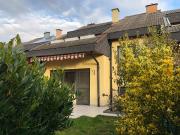 Top angelegtes Reihenhaus in ansprechender Halbstockbauweise