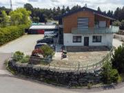 Top Betriebsliegenschaft mit grosser Wohnung und...