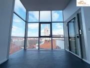 TOP: Büro / Praxis Moderne Arbeitsfläche mit Ausblick in...