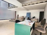 TOP EMPLACEMENT Local com Angle 3 rideaux Maarif