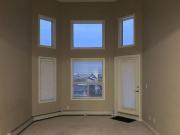 Top Floor 2 Bed 2 Bath Condo Large Vaulted Ceilings...