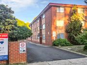 Top floor 2 bedroom unit