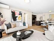 TOP FLOOR 2x2x2 AT ROYALE