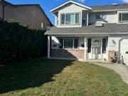 Top Floor 3 beb 2 bath house: March 1