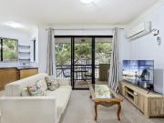 Top floor apartment, 300m to beach