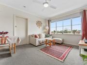 Top Floor Apartment in Lifestyle Location