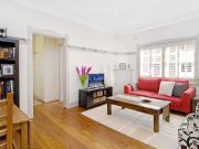 Top Floor Art Deco Apartment, Classic Charm In A Prime...
