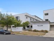 Top Floor Comfort with Mountain Views