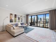 Top floor Entertainer with Sensational Views