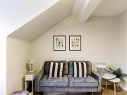 Top Floor Flat, Downs Park Road, 2 Bedroom Flat