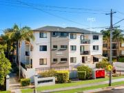 Top Floor Living with North Facing Balcony & City Views