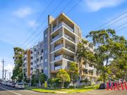 Top Floor Luxury Living Ideal Investment