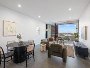 TOP FLOOR MODERN LIVING WITH CITY VIEWS IN 'URBAN'