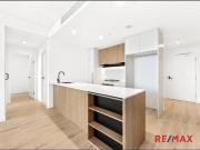 Top floor near new 3 bedroom + STYDY ROOM and winter... Top floor near new 3 bedroom + STYDY ROOM and winter...