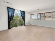 Top Floor North East Apartment in Clayfield