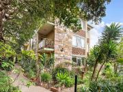 TOP FLOOR SANCTUARY IN A PREMIER POCKET