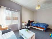 Top Floor Studio with Car Bay