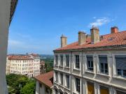 Top floor sunny apartment in Lyon, Lyon Amsterdam...