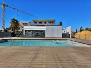 Top floor T2 com piscina e terraço perto da praia...