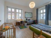 Top floor three balcony Prenzl'berg Apartment