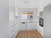 Top Floor Unit with City Views and Two Car Accommodation