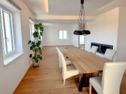 TOP: Großzügiges Wohnhaus in Aussichtslage mit Top...