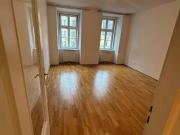 Top Lage 1,5 Zimmer Altbauwohnung mit Aufzug