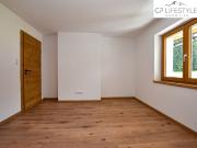 Top Lage: Exklusive Dachgeschosswohnung in sonniger Ruhelage