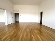 TOP LAGE: Moderne, ruhige und klimatisierte Dachgeschoss...