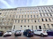 Top Lage! Sanierungsbedürftige Altbauwohnung