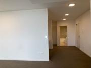 Top Level, 2 Large Bedrooms Modern Apartment with...