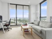 Top level Luxury Apartment with Stunning Waterview