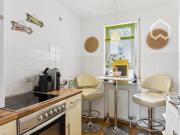 Top location apartment: south facing balcony, bathtub,...