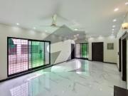 Top Location One Kanal Slightly Used Bungalow For Rent...
