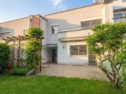 Top modernisiertes Reihenhaus mit großem Garten, Garage...